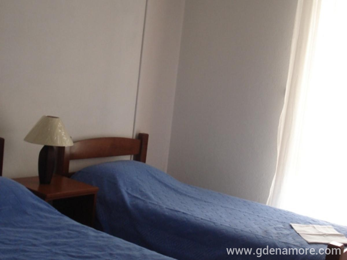 Apartmani A Dakovic, privatni smeštaj u mestu Perast, Crna Gora